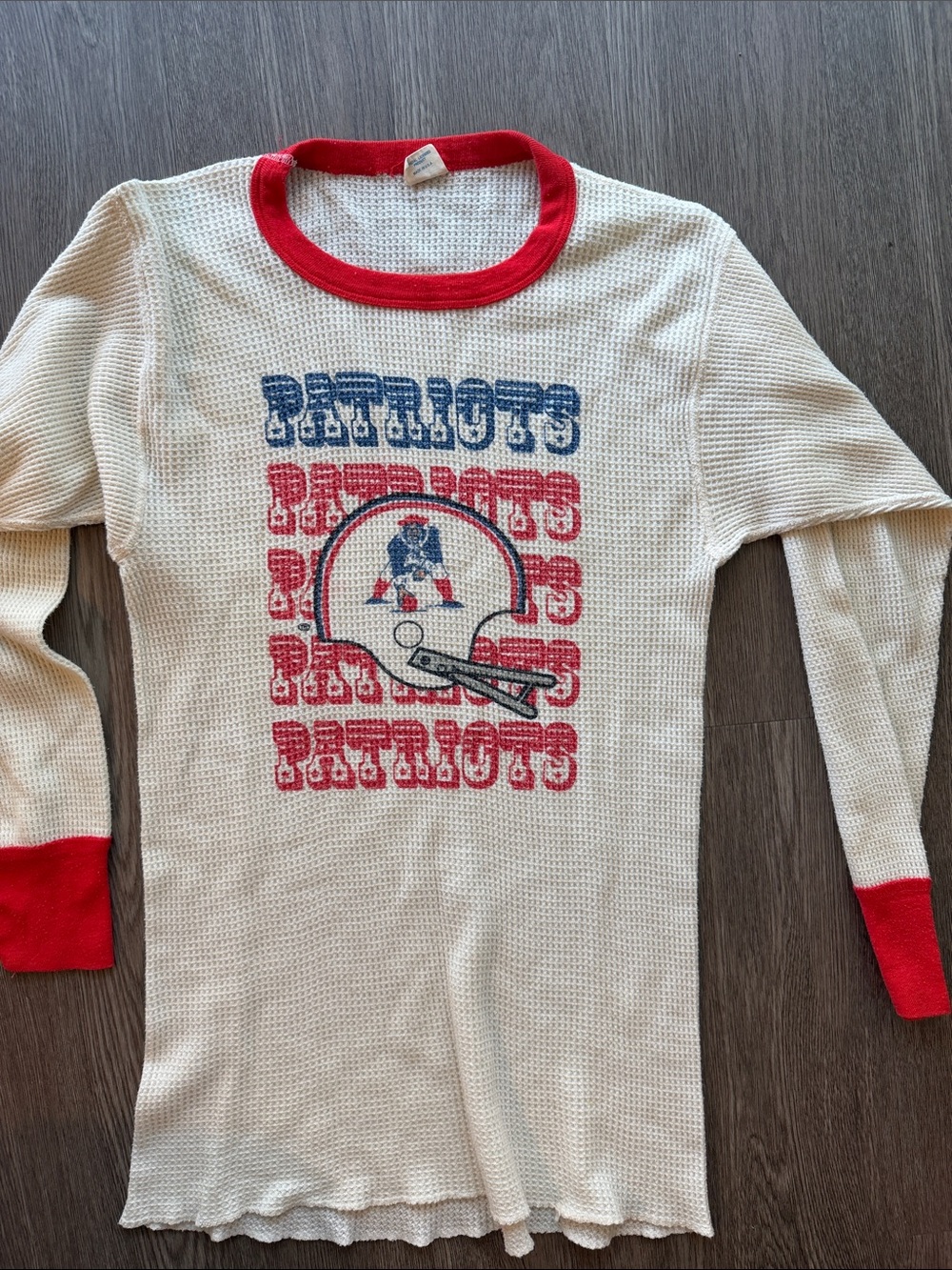 VINTAGE KIDS LARGE NEW ENGLAND PATRIOTS THERMAL SHIRT